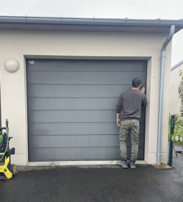 Audit porte de garage avant rénovation peinture - SDI Peinture